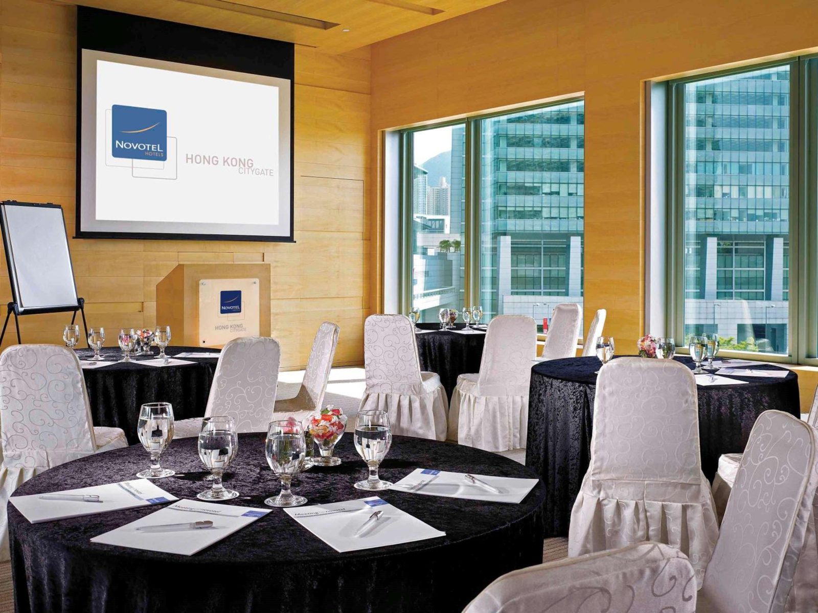 Novotel Citygate Hong Kong — photo 3