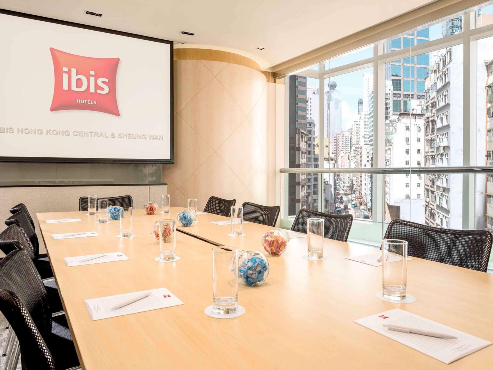 Ibis Hong Kong Central & Sheung Wan — photo 4