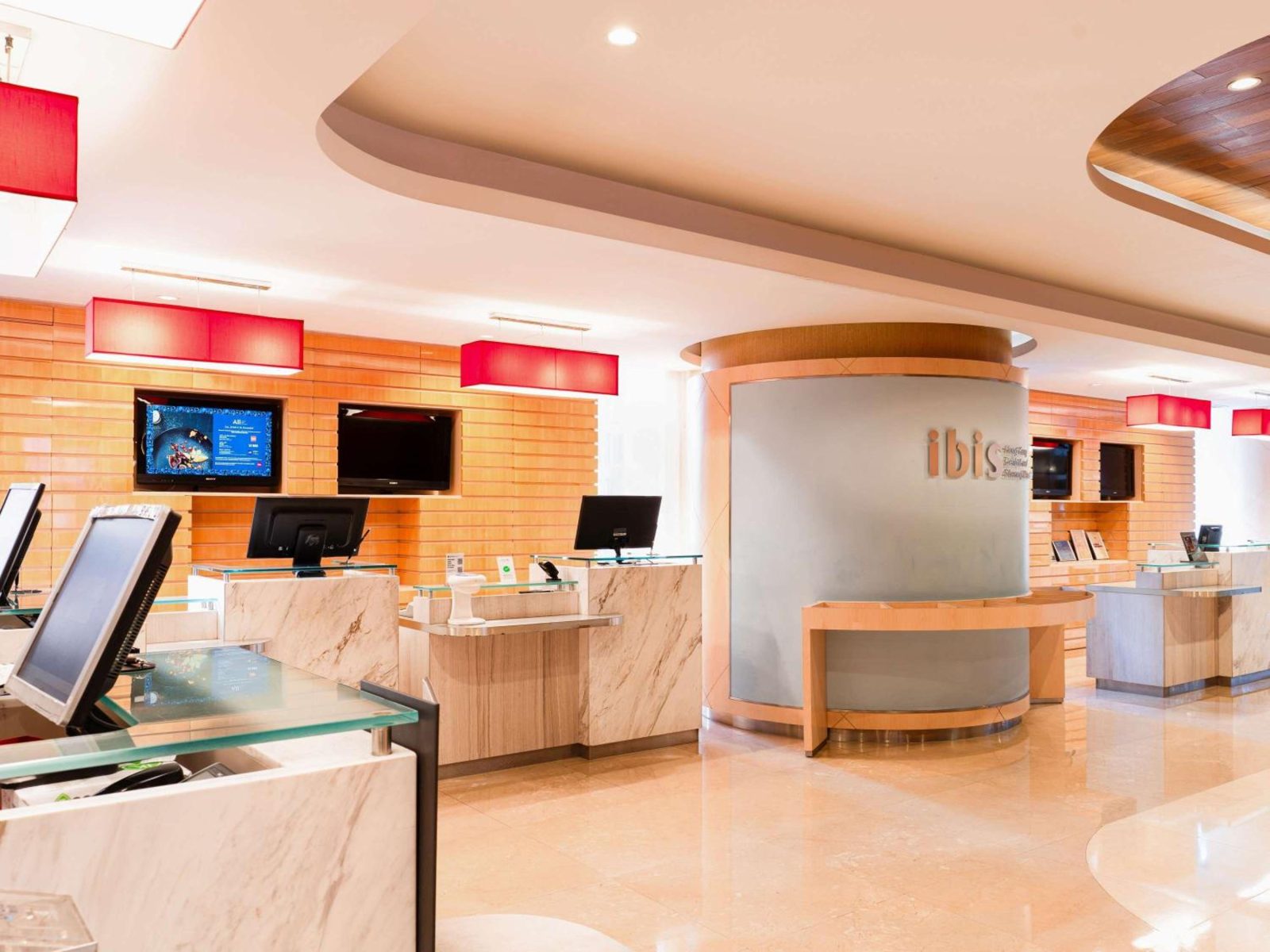 Ibis Hong Kong Central & Sheung Wan — photo 3